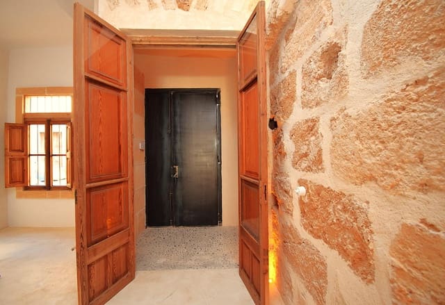 4 Zimmer Reihenhaus zu verkaufen in Sa Pobla mit Pool Garage - 1.050.000 € (Ref: 9356748)