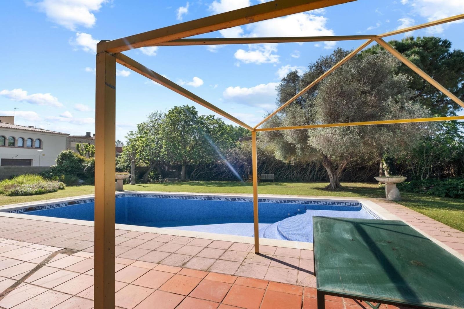 5 bedroom Villa for sale in Sant Pere Pescador with pool garage - € 624,000 (Ref: 9359546)