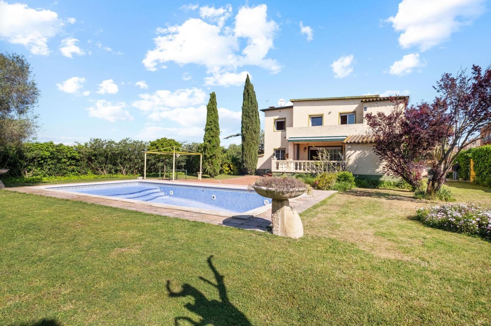 5 bedroom Villa for sale in Sant Pere Pescador with pool garage - € 624,000 (Ref: 9359546)