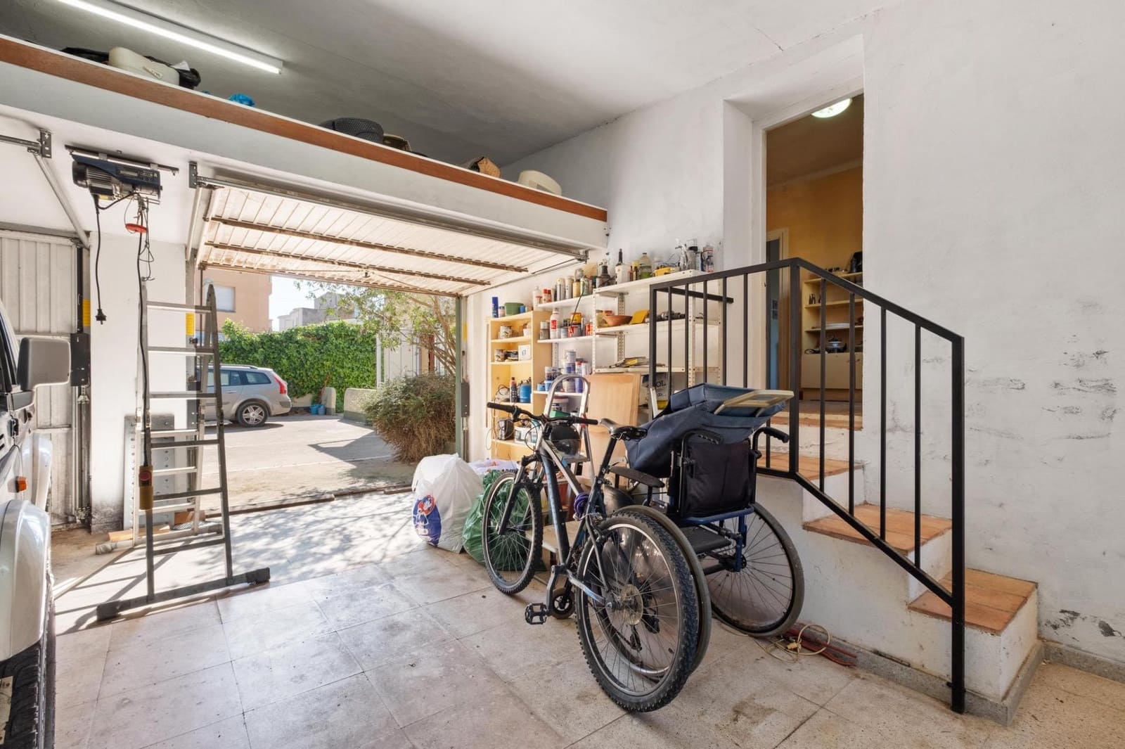 5 bedroom Villa for sale in Sant Pere Pescador with pool garage - € 624,000 (Ref: 9359546)