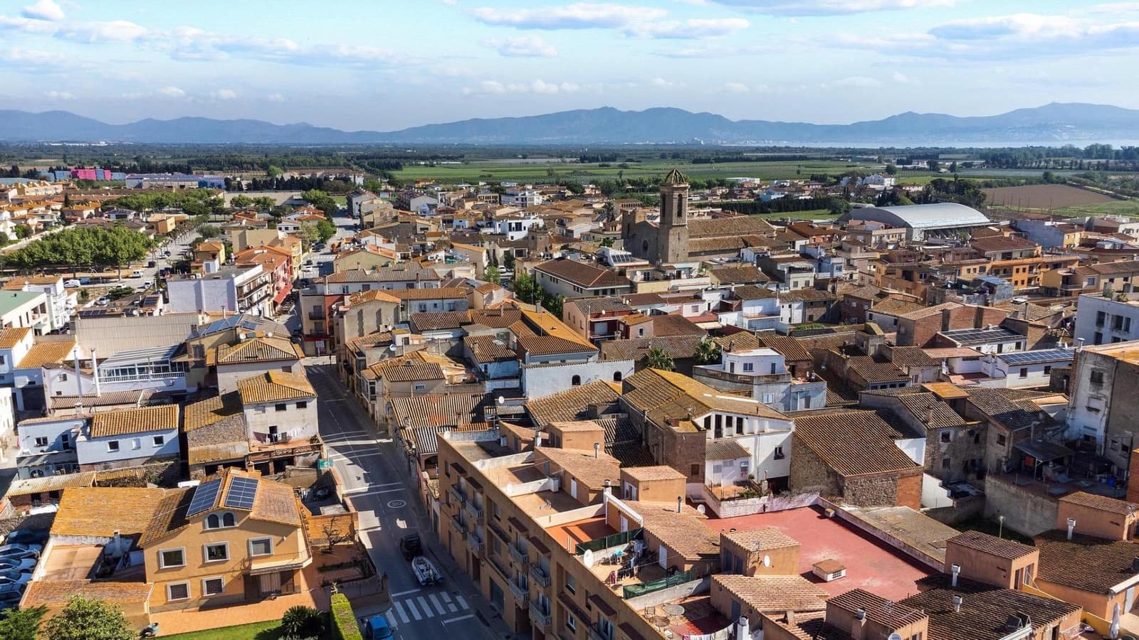 5 bedroom Villa for sale in Sant Pere Pescador with pool garage - € 624,000 (Ref: 9359546)