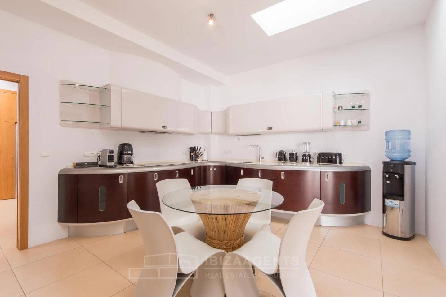 12 soveværelse Villa til salg i Sant Antoni de Portmany med garage - € 22.000.000 (Ref: 9840364)