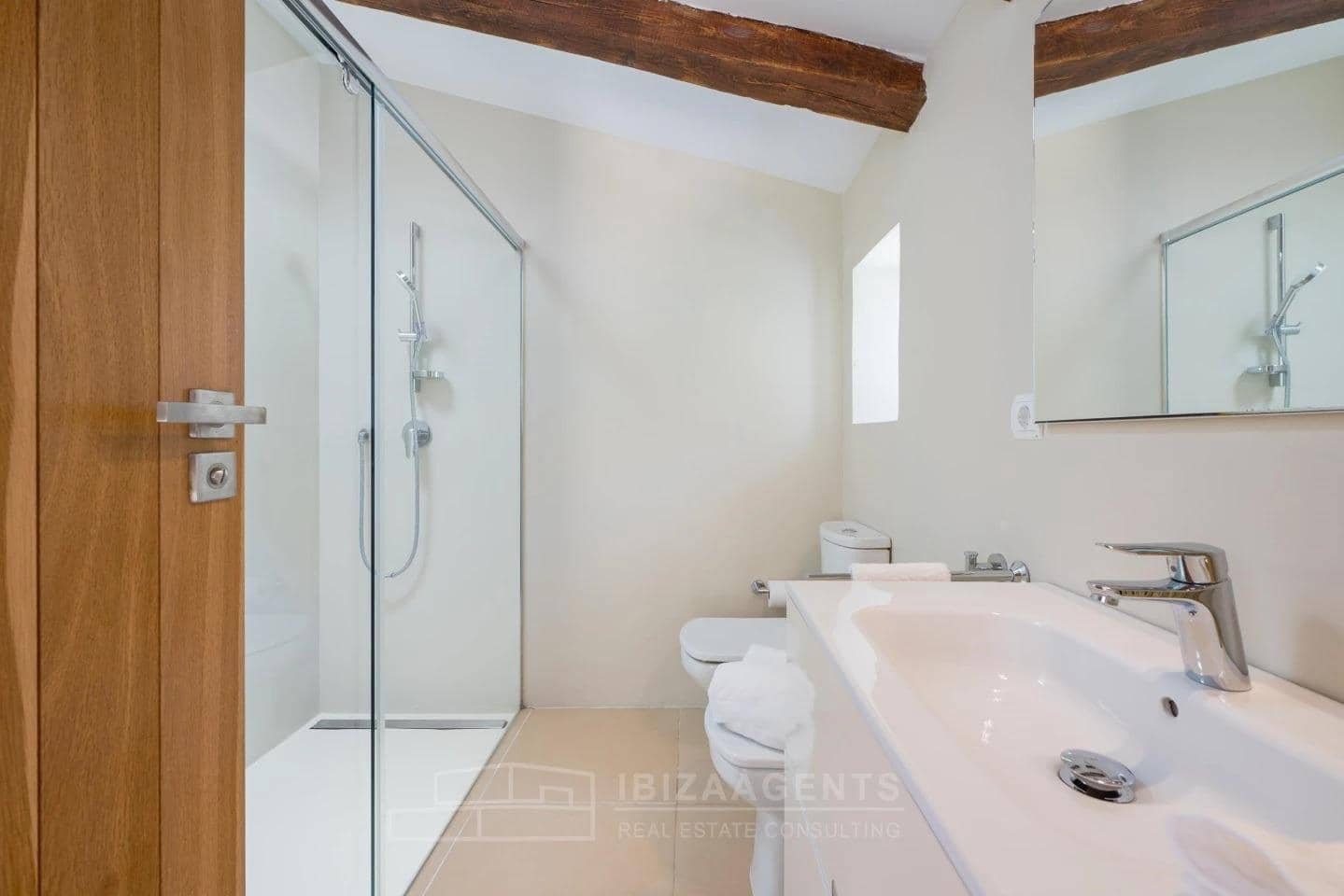 12 soveværelse Villa til salg i Sant Antoni de Portmany med garage - € 22.000.000 (Ref: 9840364)