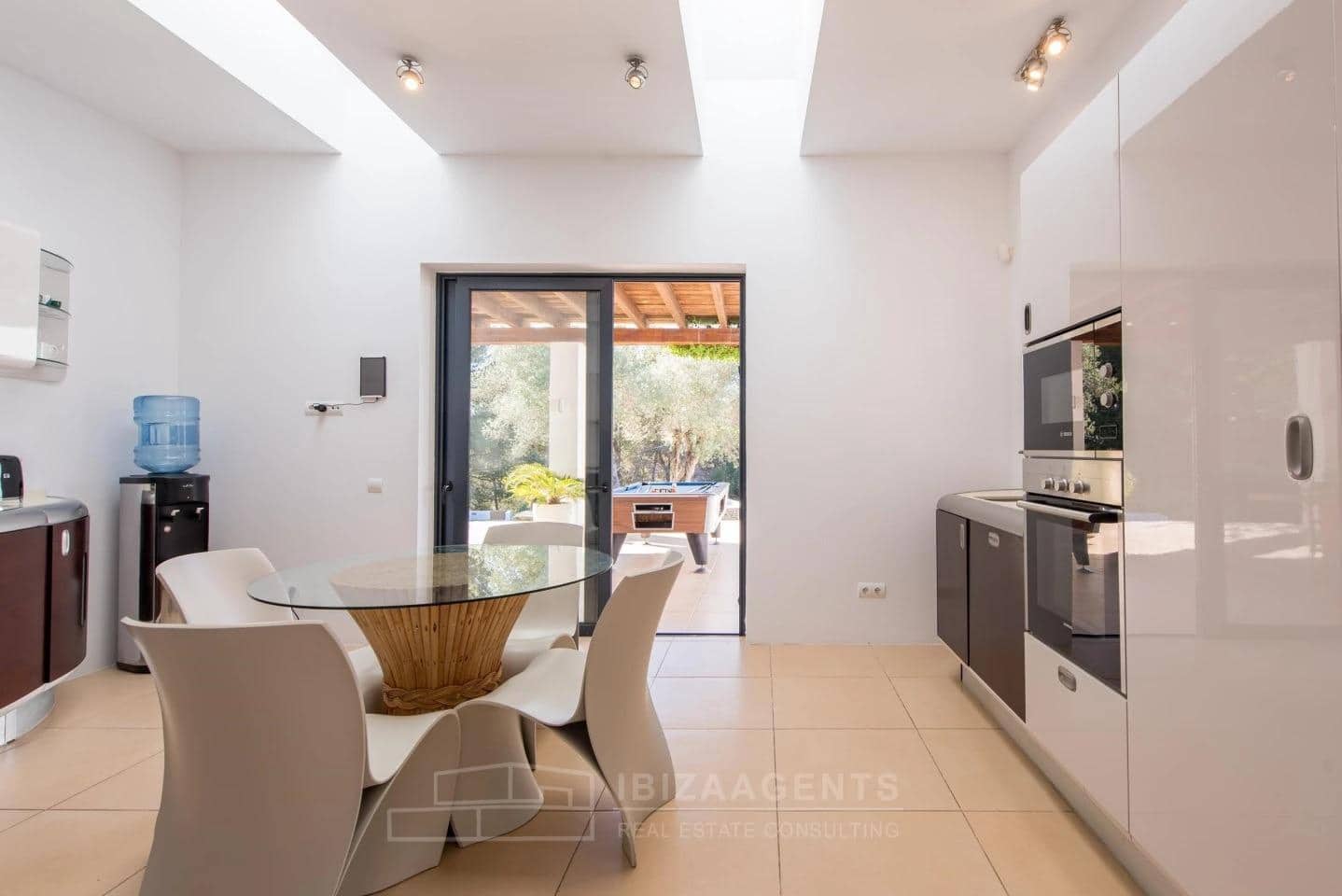 12 soveværelse Villa til salg i Sant Antoni de Portmany med garage - € 22.000.000 (Ref: 9840364)