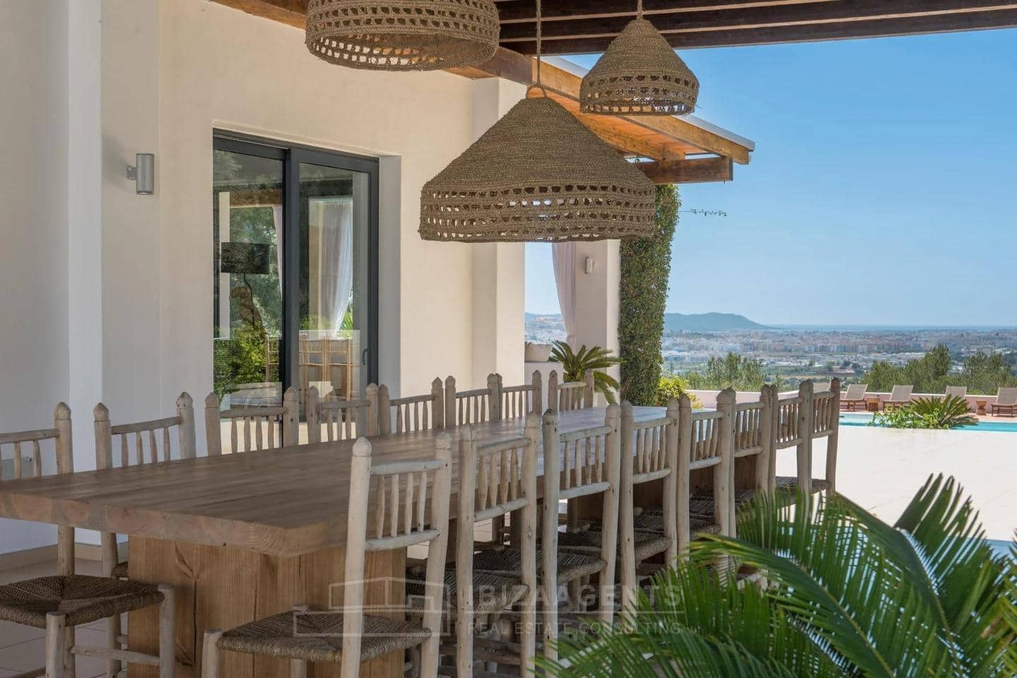 12 soveværelse Villa til salg i Sant Antoni de Portmany med garage - € 22.000.000 (Ref: 9840364)