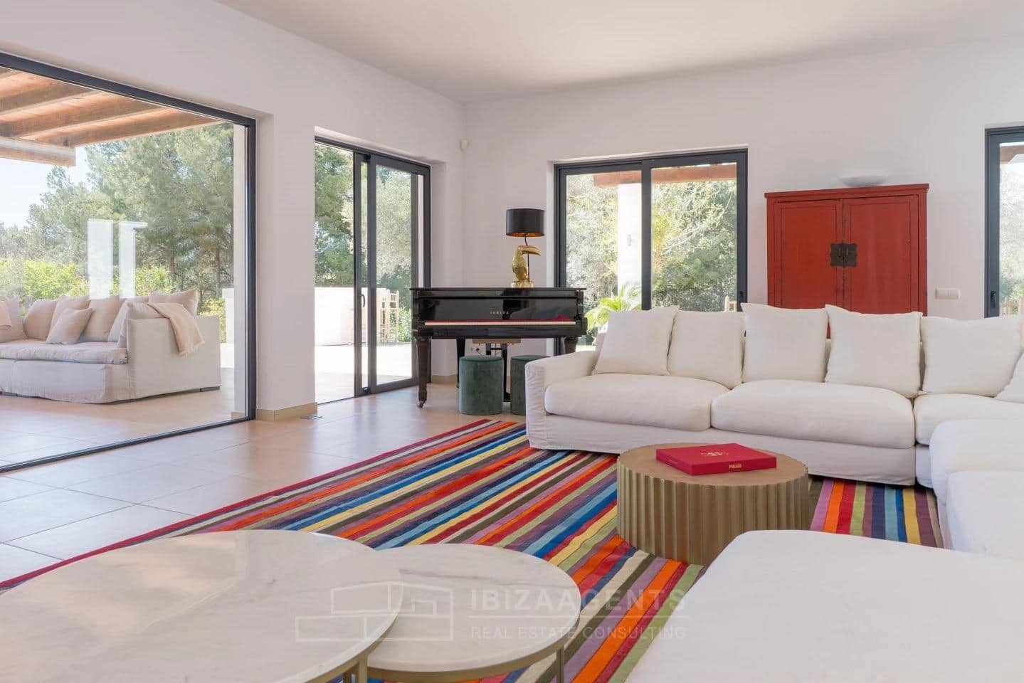 12 soveværelse Villa til salg i Sant Antoni de Portmany med garage - € 22.000.000 (Ref: 9840364)