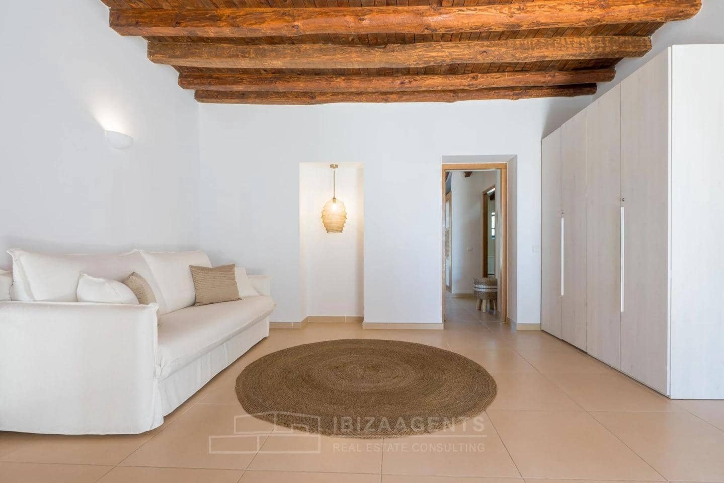 12 soveværelse Villa til salg i Sant Antoni de Portmany med garage - € 22.000.000 (Ref: 9840364)