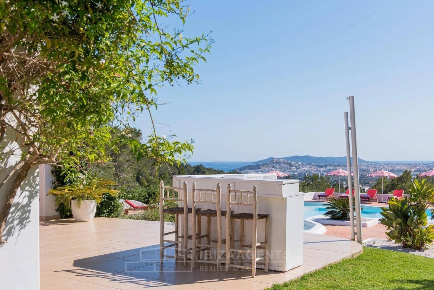 12 soveværelse Villa til salg i Sant Antoni de Portmany med garage - € 22.000.000 (Ref: 9840364)