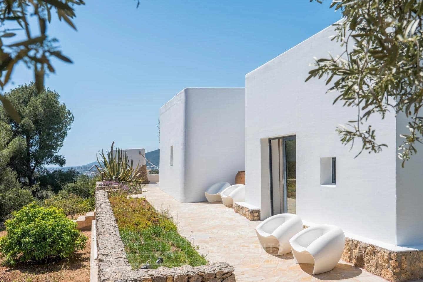 12 soveværelse Villa til salg i Sant Antoni de Portmany med garage - € 22.000.000 (Ref: 9840364)