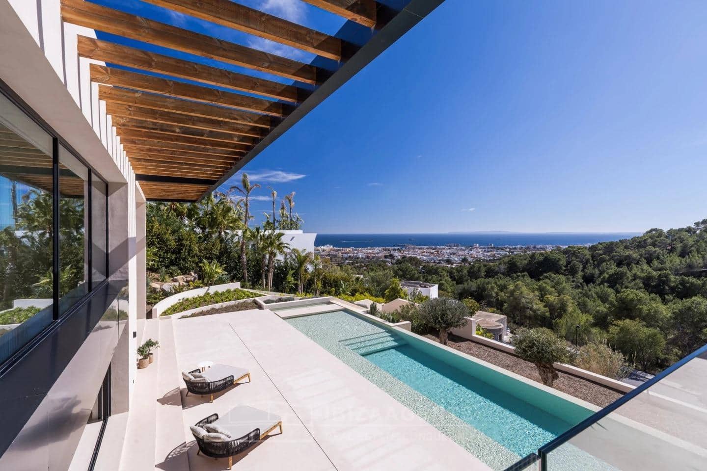 4 sypialnia Willa na sprzedaż w Miasto Ibiza / Eivissa z basenem garażem - 6 900 000 € (Ref: 9840365)