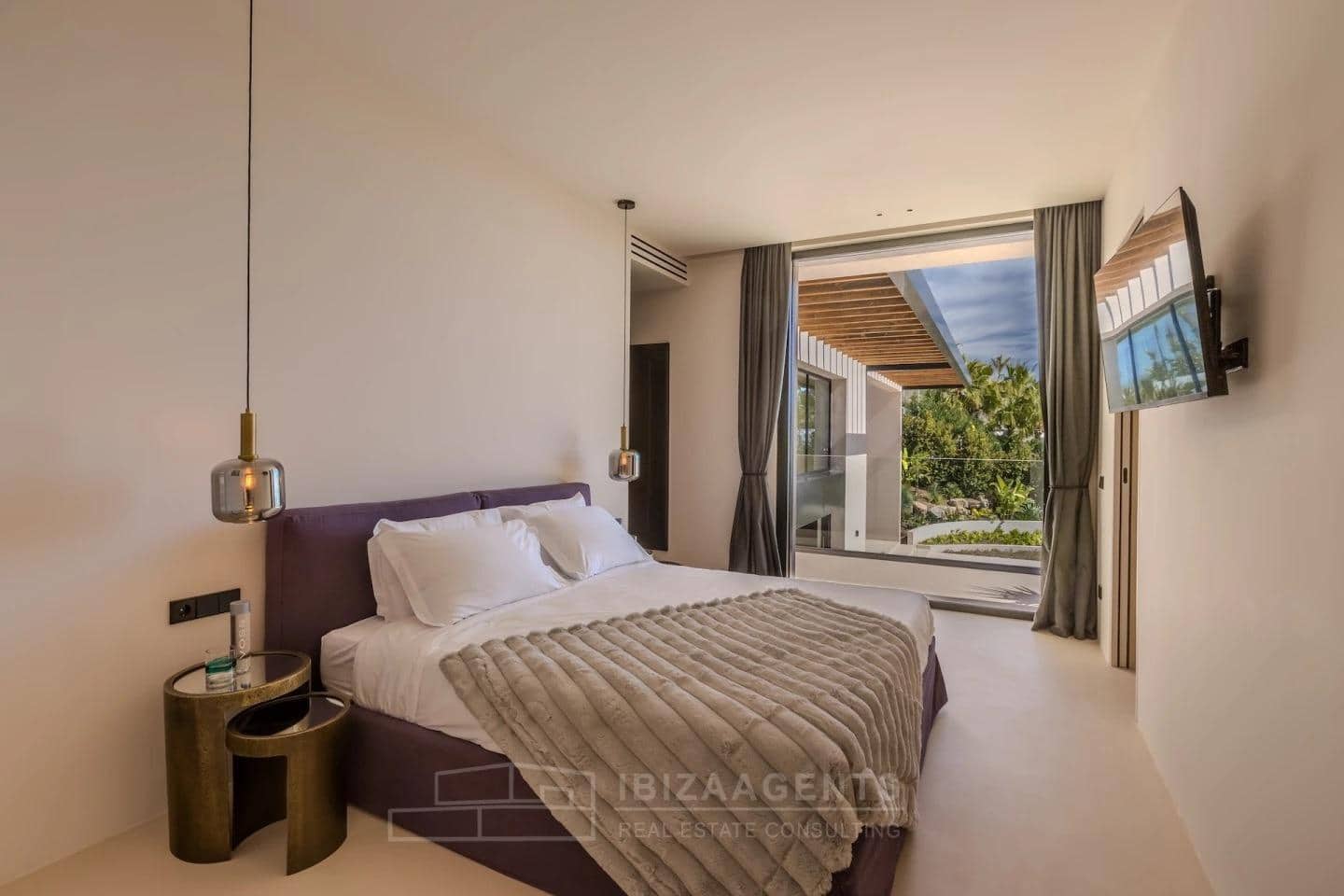 4 sypialnia Willa na sprzedaż w Miasto Ibiza / Eivissa z basenem garażem - 6 900 000 € (Ref: 9840365)