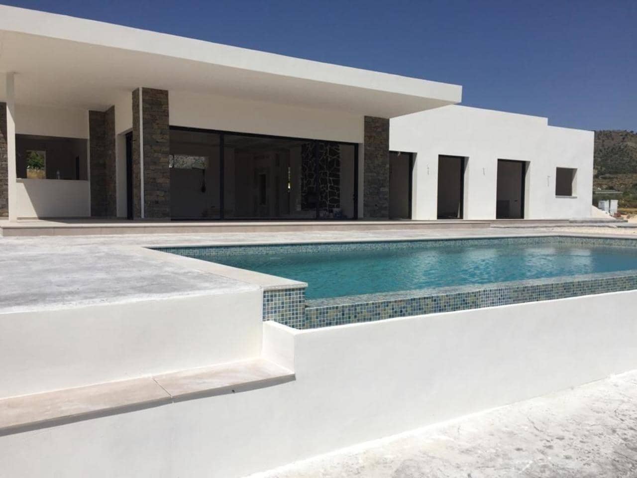 3 sovrum Villa till salu i Pinoso med pool garage - 440 500 € (Ref: 10018057)