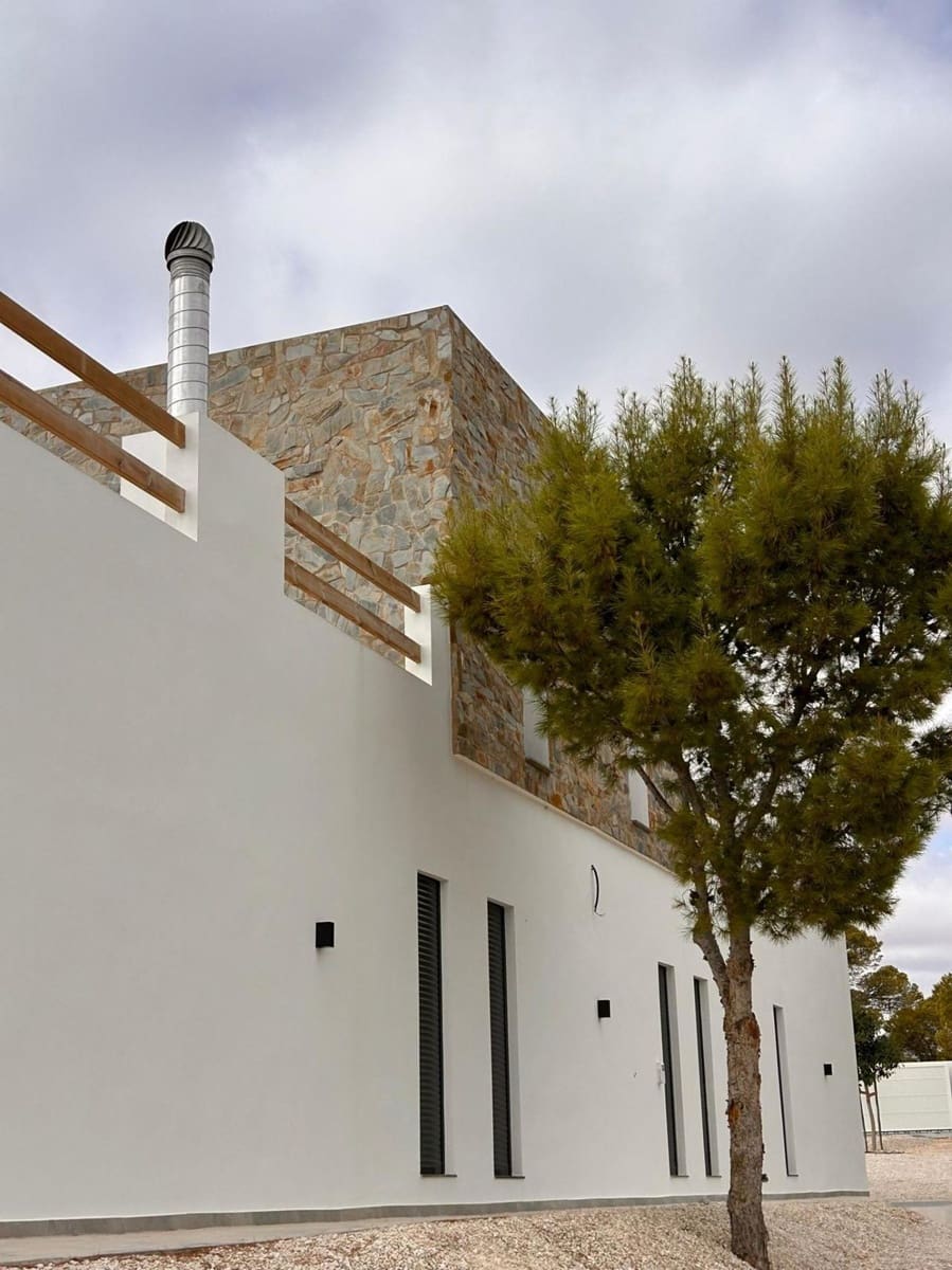 4 slaapkamer Villa te koop in Pinoso met zwembad garage - € 600.000 (Ref: 10018058)
