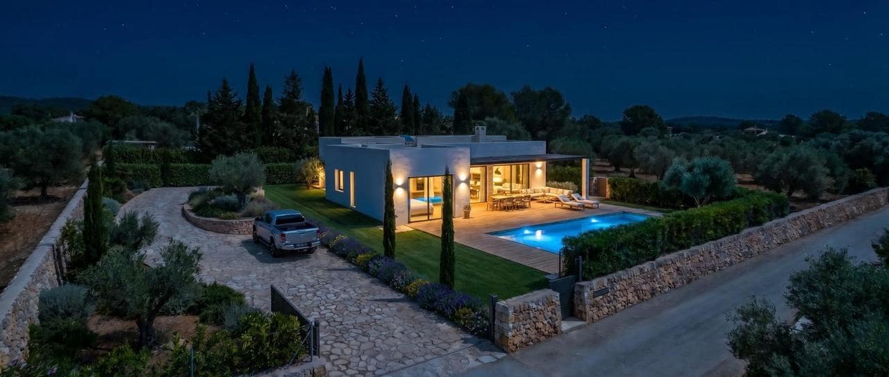 3 slaapkamer Villa te koop in Pinoso met zwembad garage - € 365.000 (Ref: 10018065)