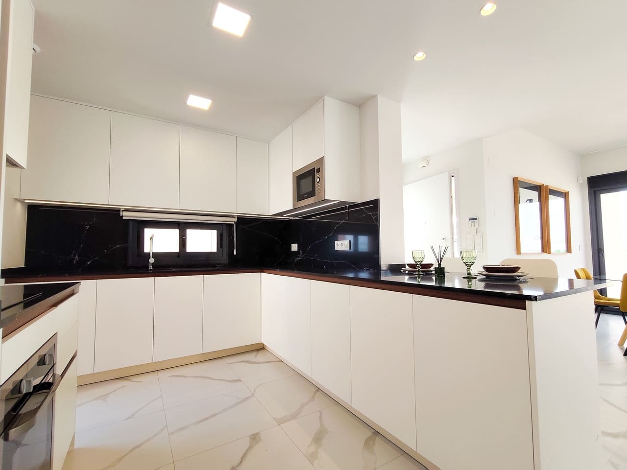 2 soveværelse Bungalow til salg i San Miguel de Salinas med swimmingpool - € 339.000 (Ref: 10031078)