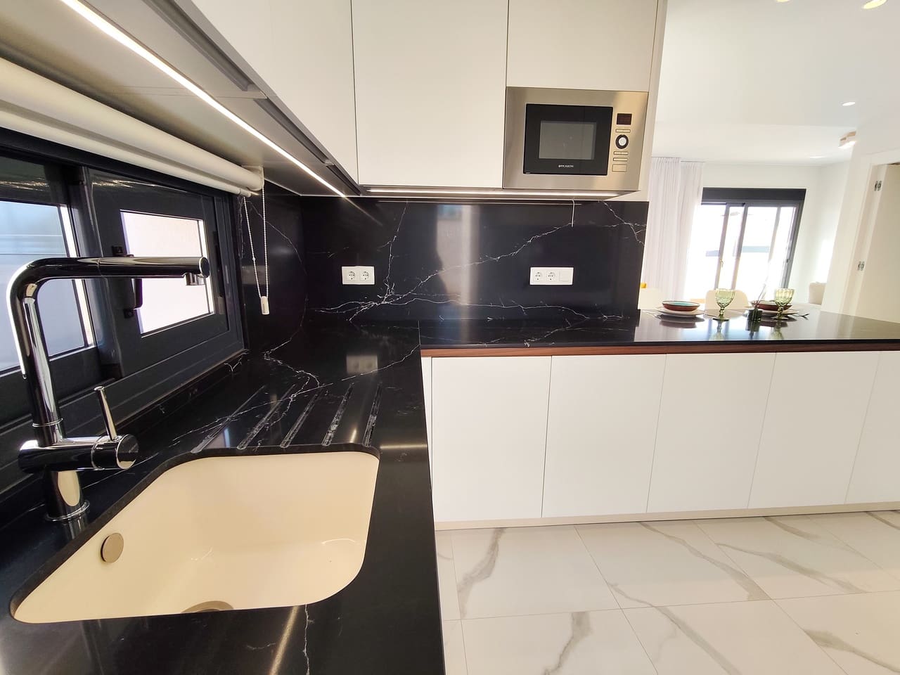 2 soveværelse Bungalow til salg i San Miguel de Salinas med swimmingpool - € 339.000 (Ref: 10031078)