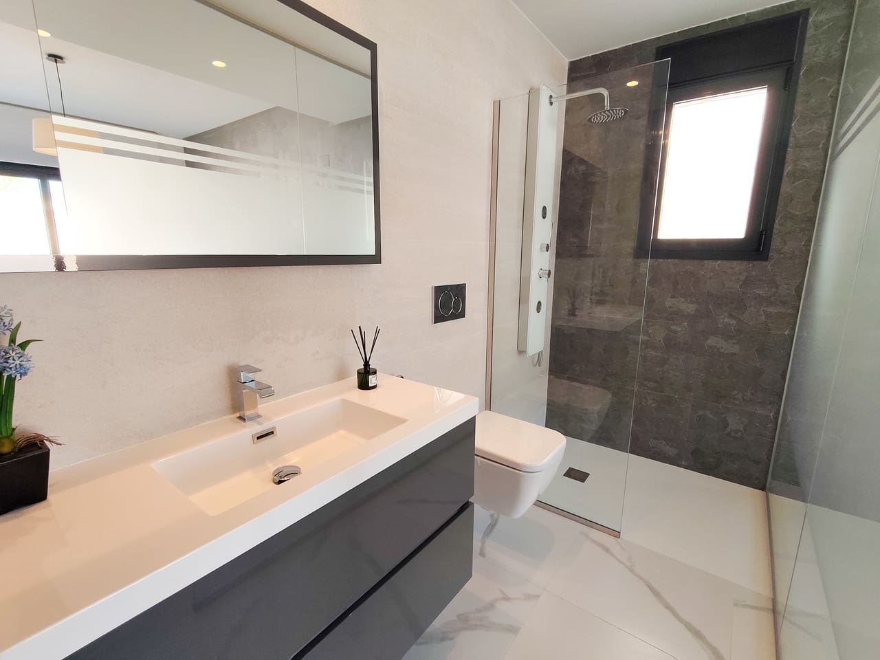 2 soveværelse Bungalow til salg i San Miguel de Salinas med swimmingpool - € 339.000 (Ref: 10031078)