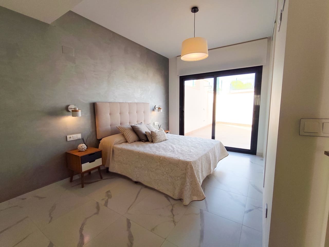 2 soveværelse Bungalow til salg i San Miguel de Salinas med swimmingpool - € 339.000 (Ref: 10031078)