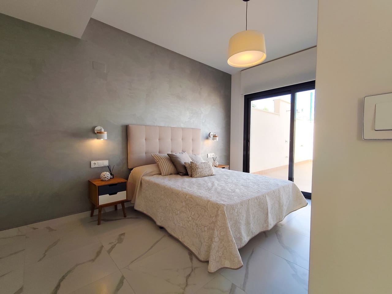 2 soveværelse Bungalow til salg i San Miguel de Salinas med swimmingpool - € 339.000 (Ref: 10031078)