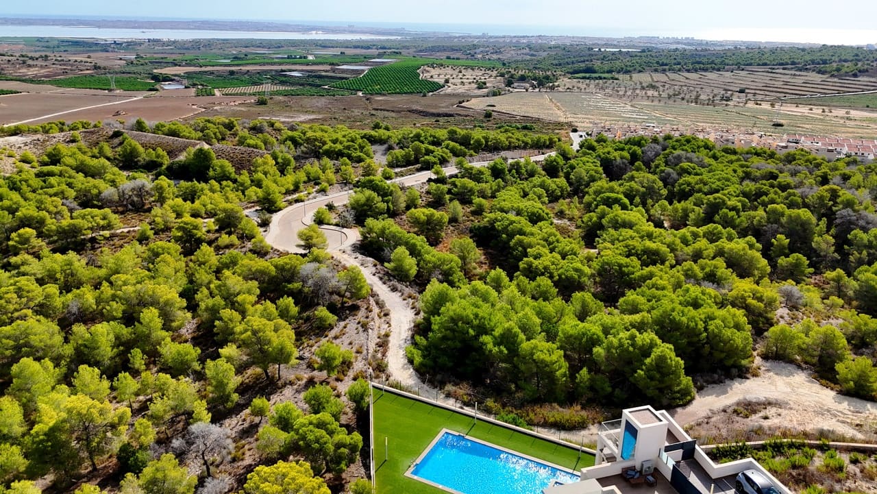 2 soveværelse Bungalow til salg i San Miguel de Salinas med swimmingpool - € 339.000 (Ref: 10031078)
