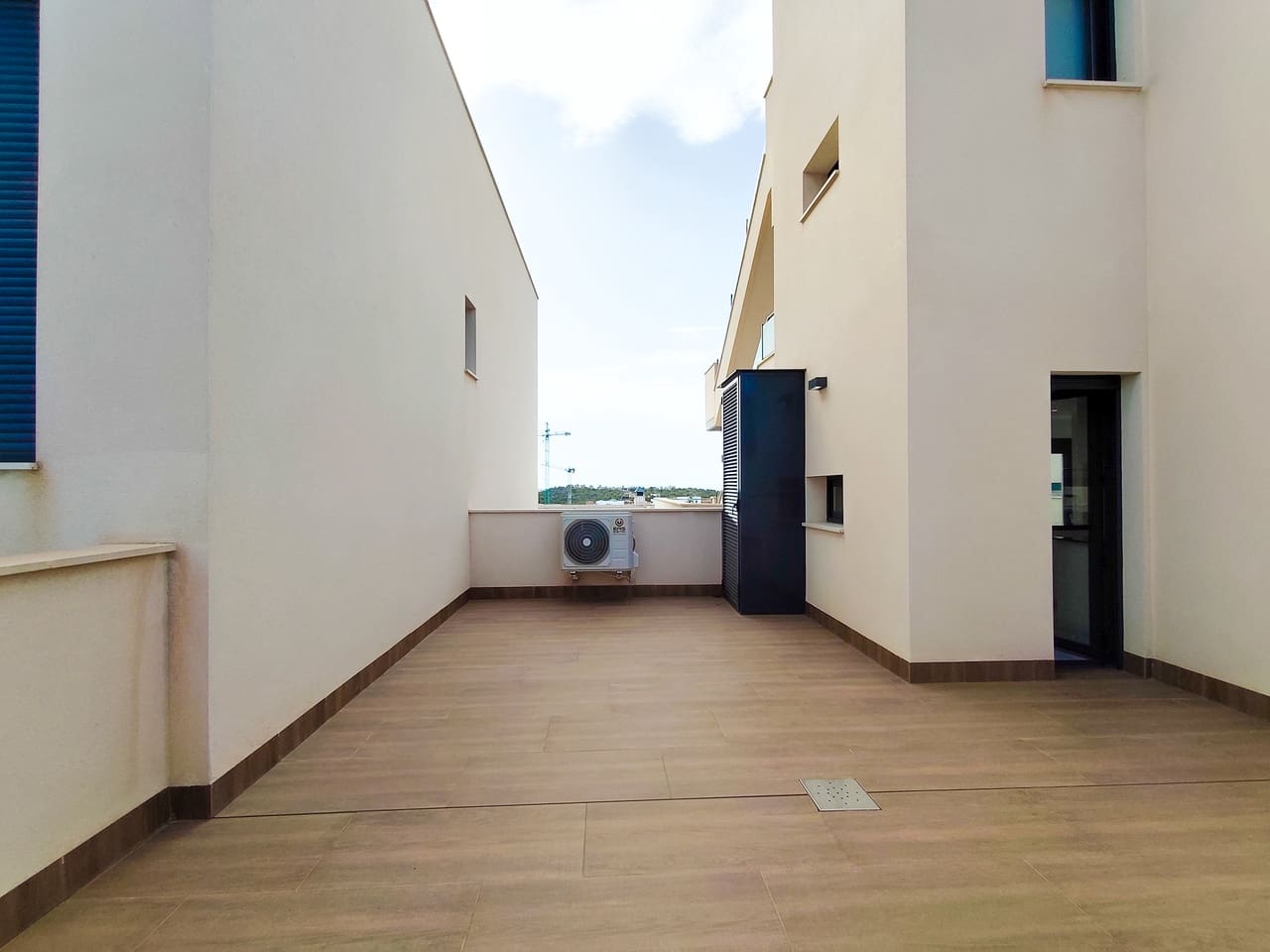 Bungalow de 2 habitaciones en San Miguel de Salinas en venta con piscina - 339.000 € (Ref: 10031078)
