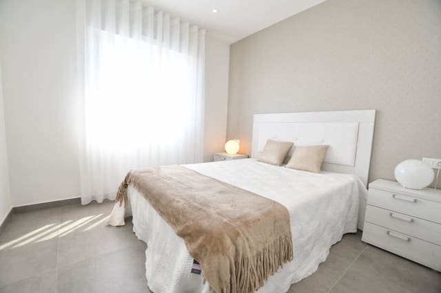 2 chambre Penthouse à vendre à San Miguel de Salinas avec piscine garage - 262 900 € (Ref: 10035776)