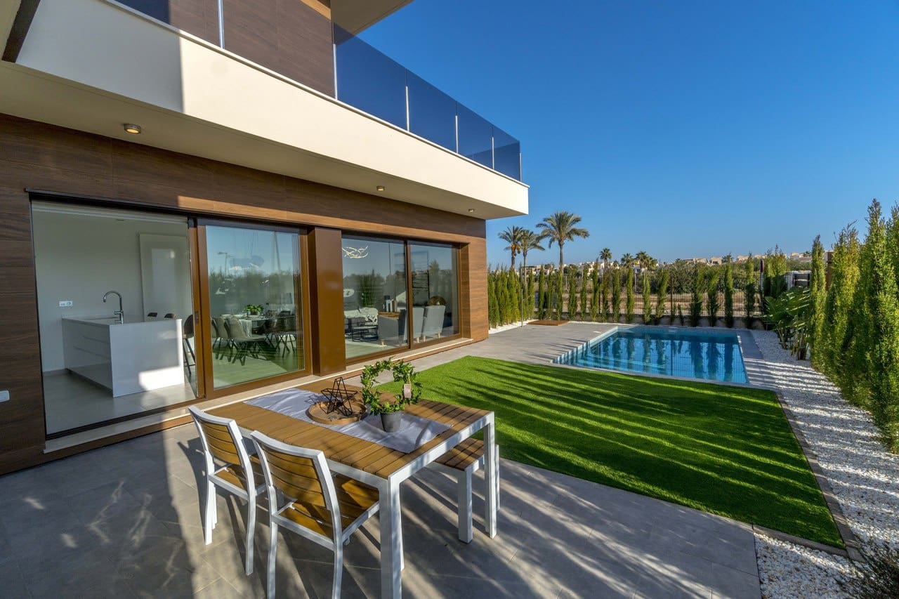 3 chambre Villa/Maison à vendre à Los Alcazares avec piscine garage - 459 000 € (Ref: 10060596)