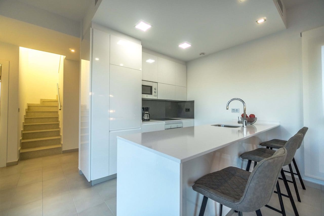3 soverom Villa til salgs i Los Alcazares med svømmebasseng garasje - € 489 000 (Ref: 10060597)