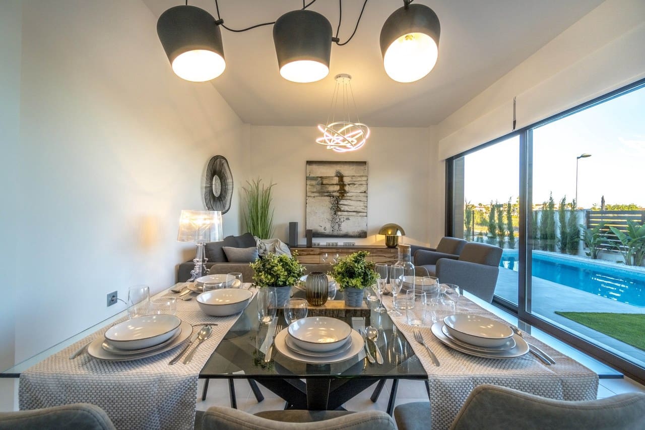 3 soverom Villa til salgs i Los Alcazares med svømmebasseng garasje - € 489 000 (Ref: 10060597)