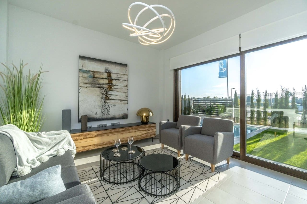 3 soverom Villa til salgs i Los Alcazares med svømmebasseng garasje - € 489 000 (Ref: 10060597)