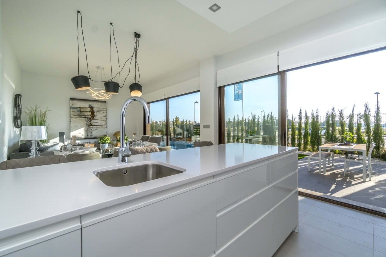 3 soverom Villa til salgs i Los Alcazares med svømmebasseng garasje - € 489 000 (Ref: 10060597)