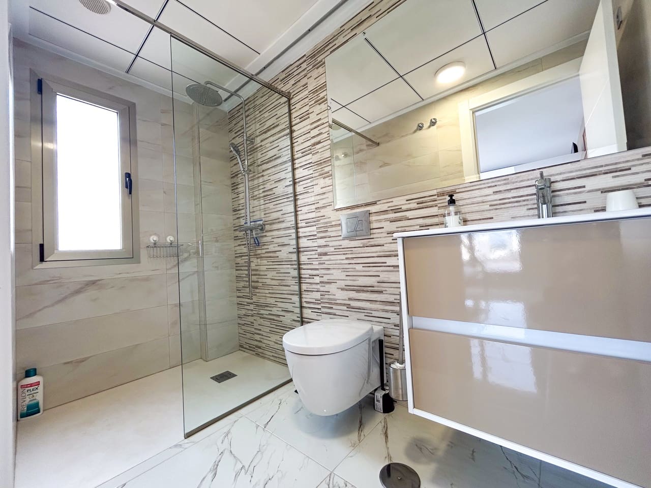 3 chambre Villa/Maison à vendre à Villamartin avec piscine garage - 379 995 € (Ref: 10154394)