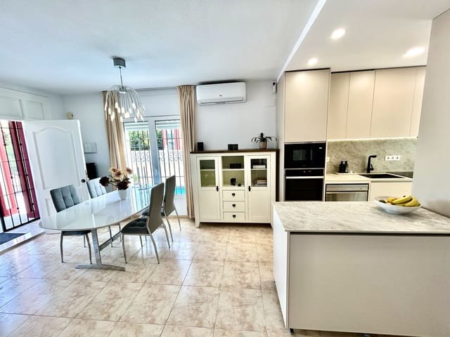 3 chambre Maison de Ville à vendre à Dehesa de Campoamor, Orihuela avec piscine garage - 345 000 € (Ref: 10154395)