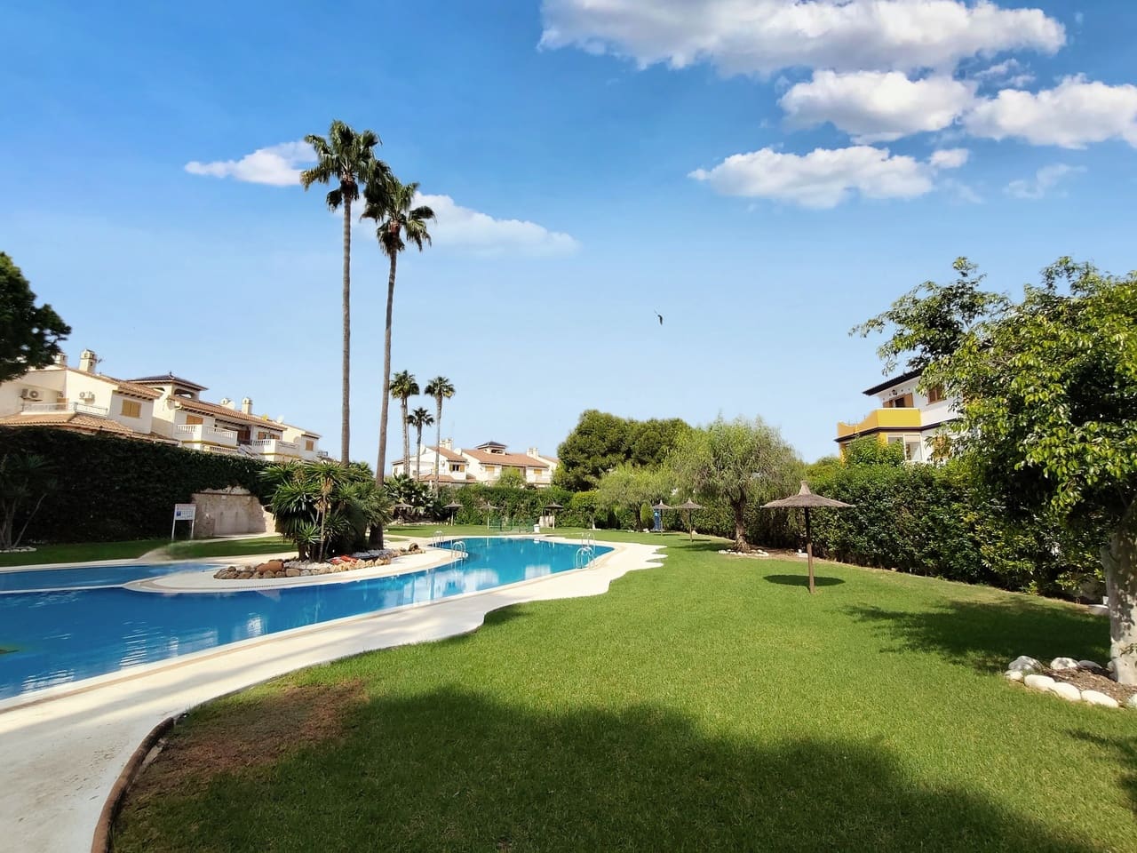 2 chambre Penthouse à vendre à Mil Palmeras avec piscine - 199 000 € (Ref: 10154412)