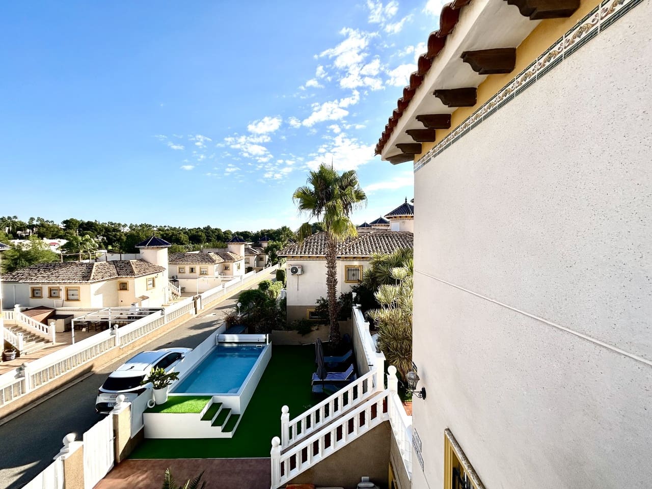 4 slaapkamer Villa te koop in Villamartin met zwembad garage - € 429.900 (Ref: 10160058)