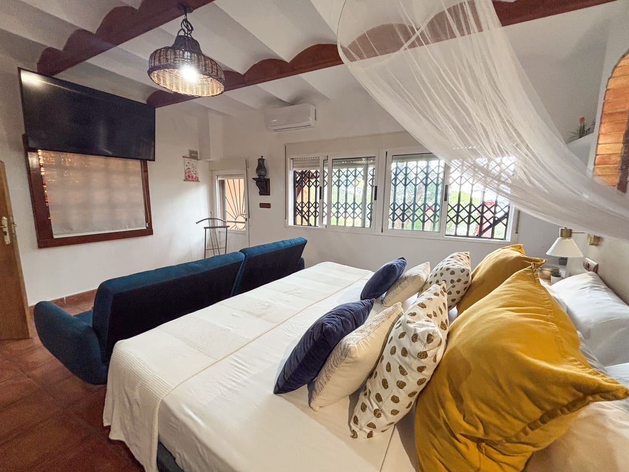 6 sypialnia Willa na sprzedaż w Jacarilla z basenem garażem - 495 000 € (Ref: 10160507)