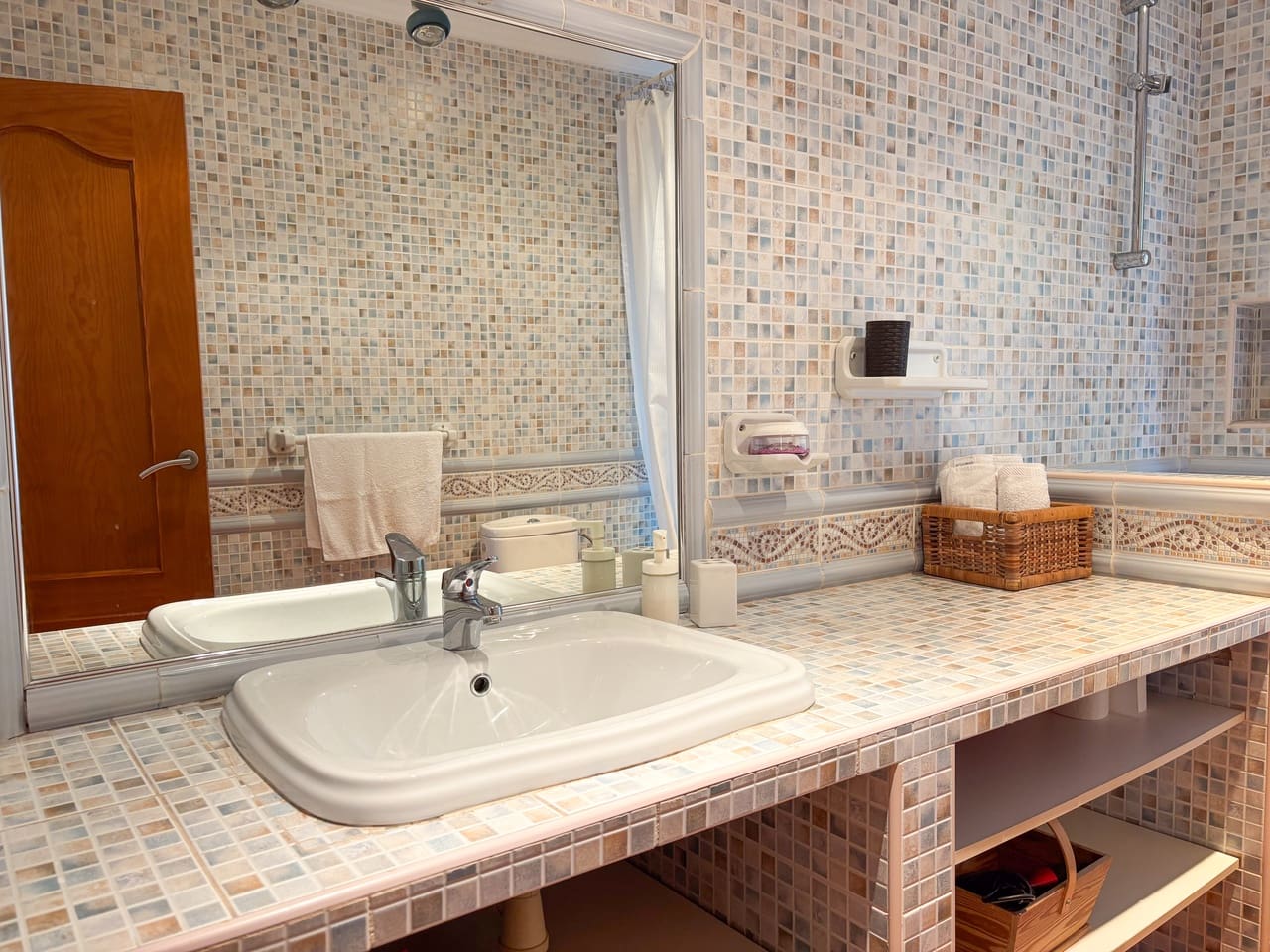 6 sypialnia Willa na sprzedaż w Jacarilla z basenem garażem - 495 000 € (Ref: 10160507)