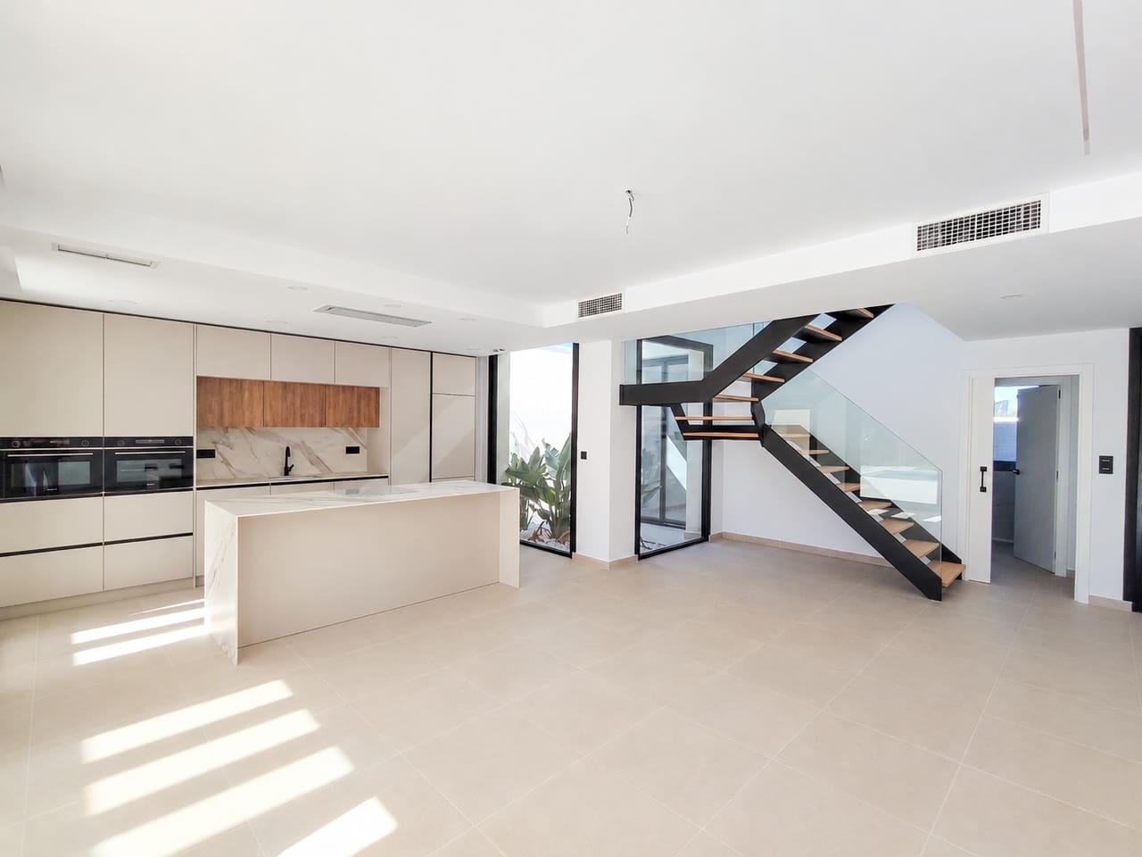 4 slaapkamer Villa te koop in Los Balcones met zwembad garage - € 850.000 (Ref: 10175895)