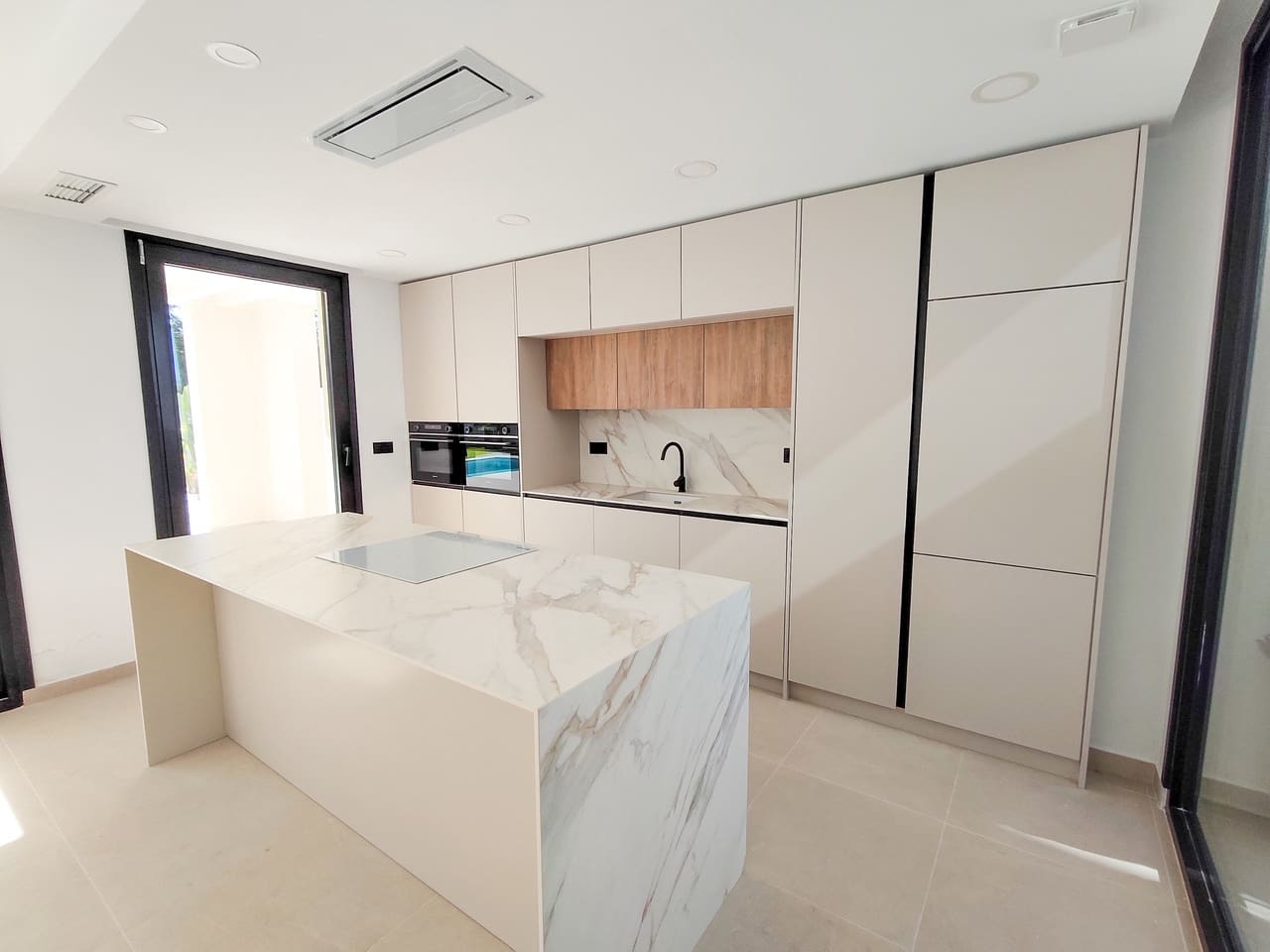 4 slaapkamer Villa te koop in Los Balcones met zwembad garage - € 850.000 (Ref: 10175895)