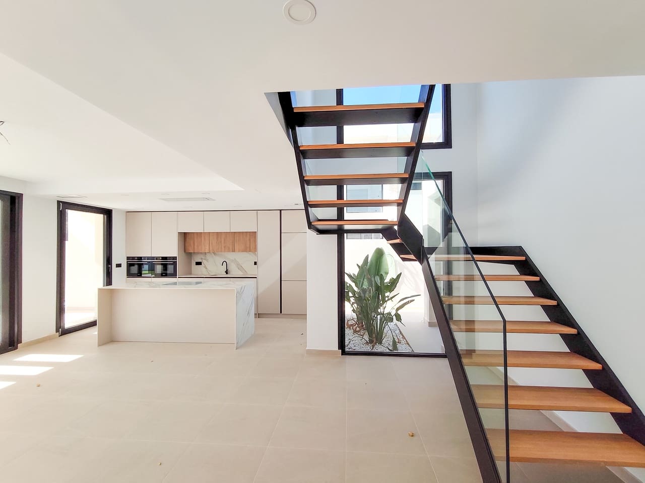 4 slaapkamer Villa te koop in Los Balcones met zwembad garage - € 850.000 (Ref: 10175895)