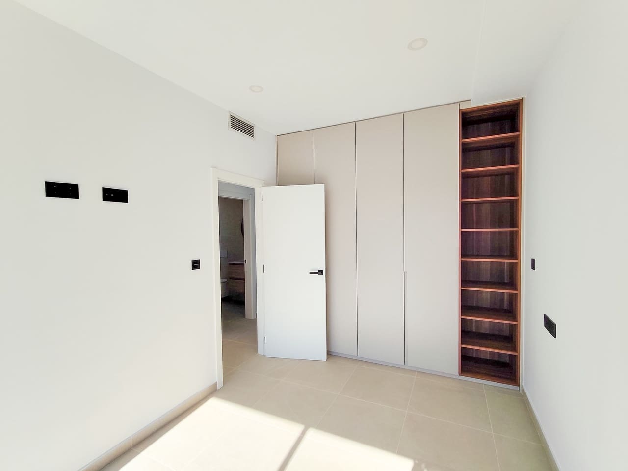 4 slaapkamer Villa te koop in Los Balcones met zwembad garage - € 850.000 (Ref: 10175895)