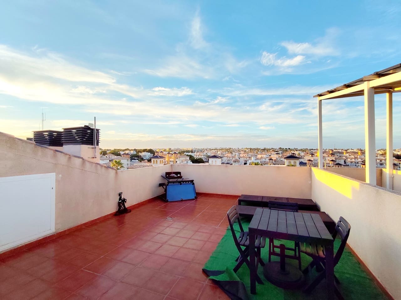 2 Zimmer Penthouse zu verkaufen in Cabo Roig mit Pool Garage - 174.995 € (Ref: 10185425)