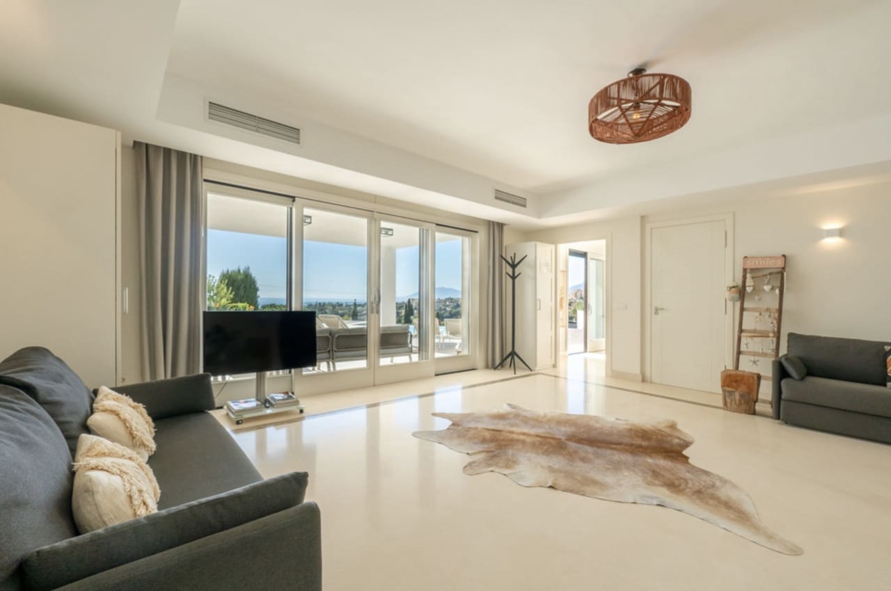 4 sovrum Villa till salu i Marbella med pool garage - 2 249 000 € (Ref: 10186017)