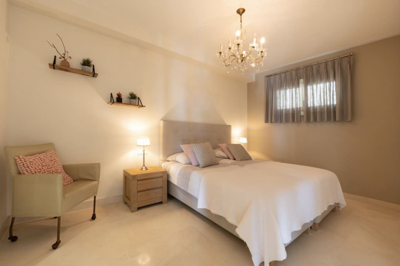 4 sovrum Villa till salu i Marbella med pool garage - 2 249 000 € (Ref: 10186017)