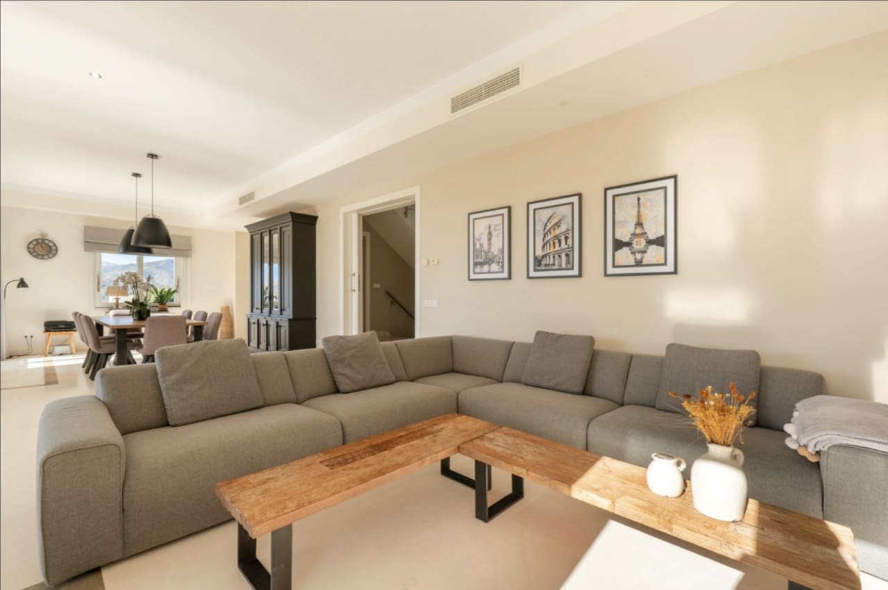 4 sovrum Villa till salu i Marbella med pool garage - 2 249 000 € (Ref: 10186017)