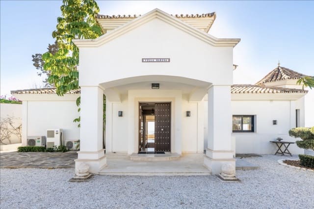 4 sovrum Villa till salu i Casco Antiguo, Marbella med pool garage - 2 249 000 € (Ref: 10186017)
