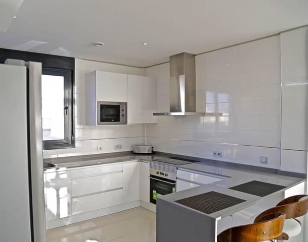 3 slaapkamer Villa te koop in Dehesa de Campoamor, Orihuela met zwembad - € 995.000 (Ref: 10186023)