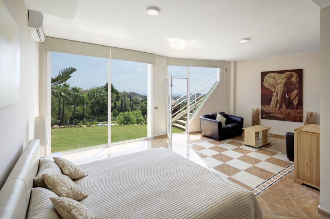 5 soveværelse Villa til salg i Marbella med swimmingpool garage - € 2.200.000 (Ref: 10186026)
