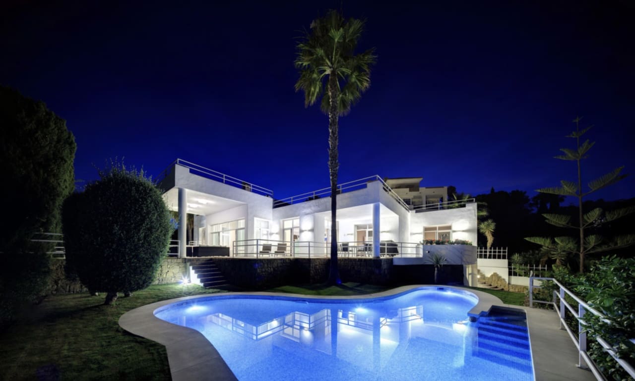 5 soveværelse Villa til salg i Marbella med swimmingpool garage - € 2.200.000 (Ref: 10186026)