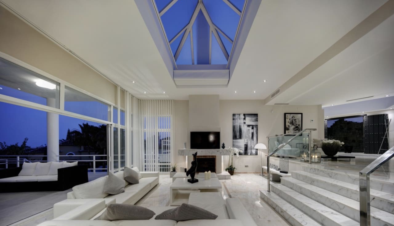 5 soveværelse Villa til salg i Marbella med swimmingpool garage - € 2.200.000 (Ref: 10186026)